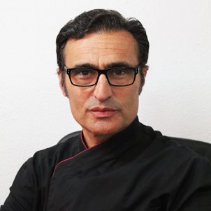Fernando Cámara, Técnico en prótesis dental, especialista en cerámica dental e implantología